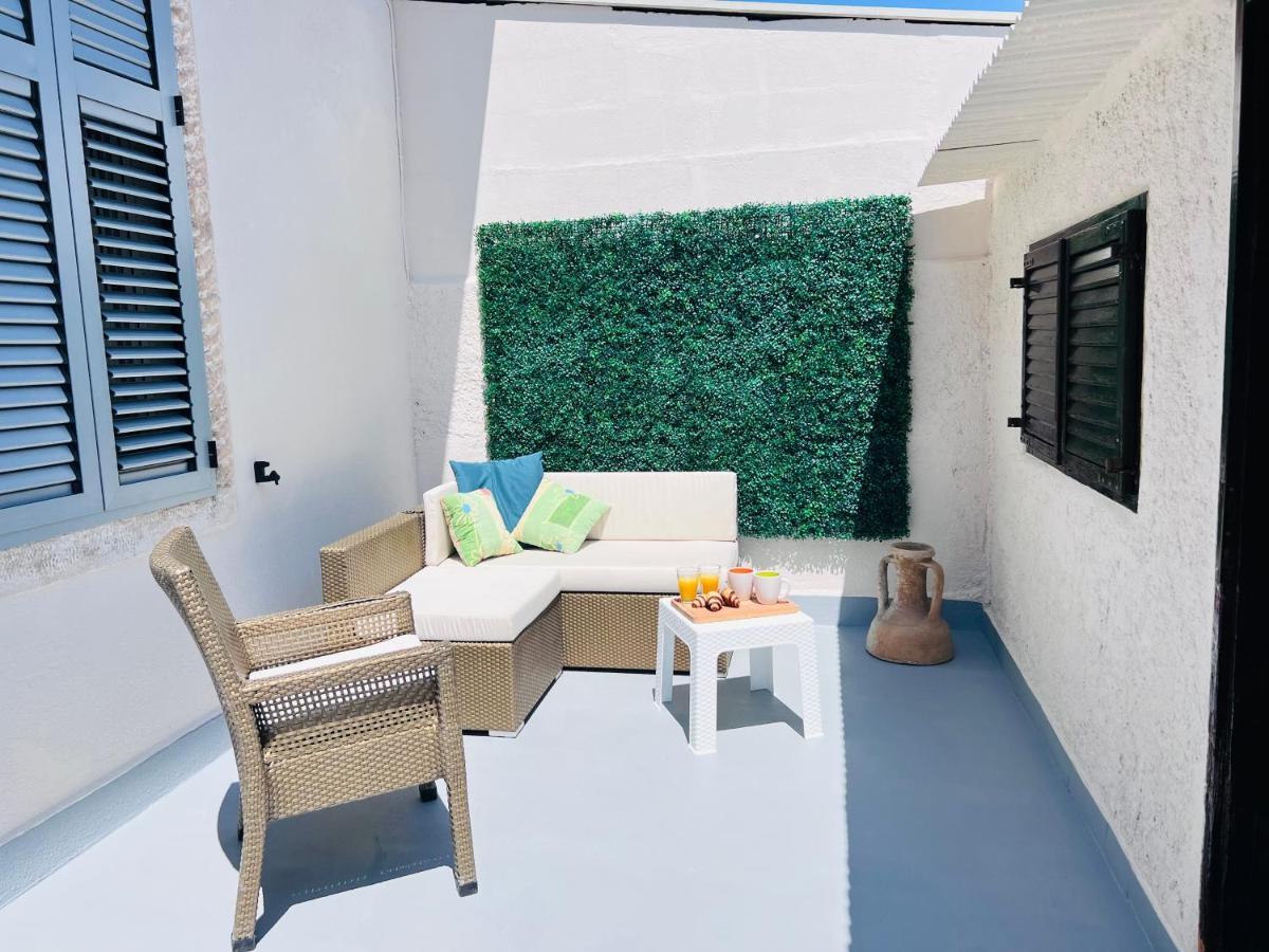 Apartment For Special Getaway Rose Πούλα Εξωτερικό φωτογραφία