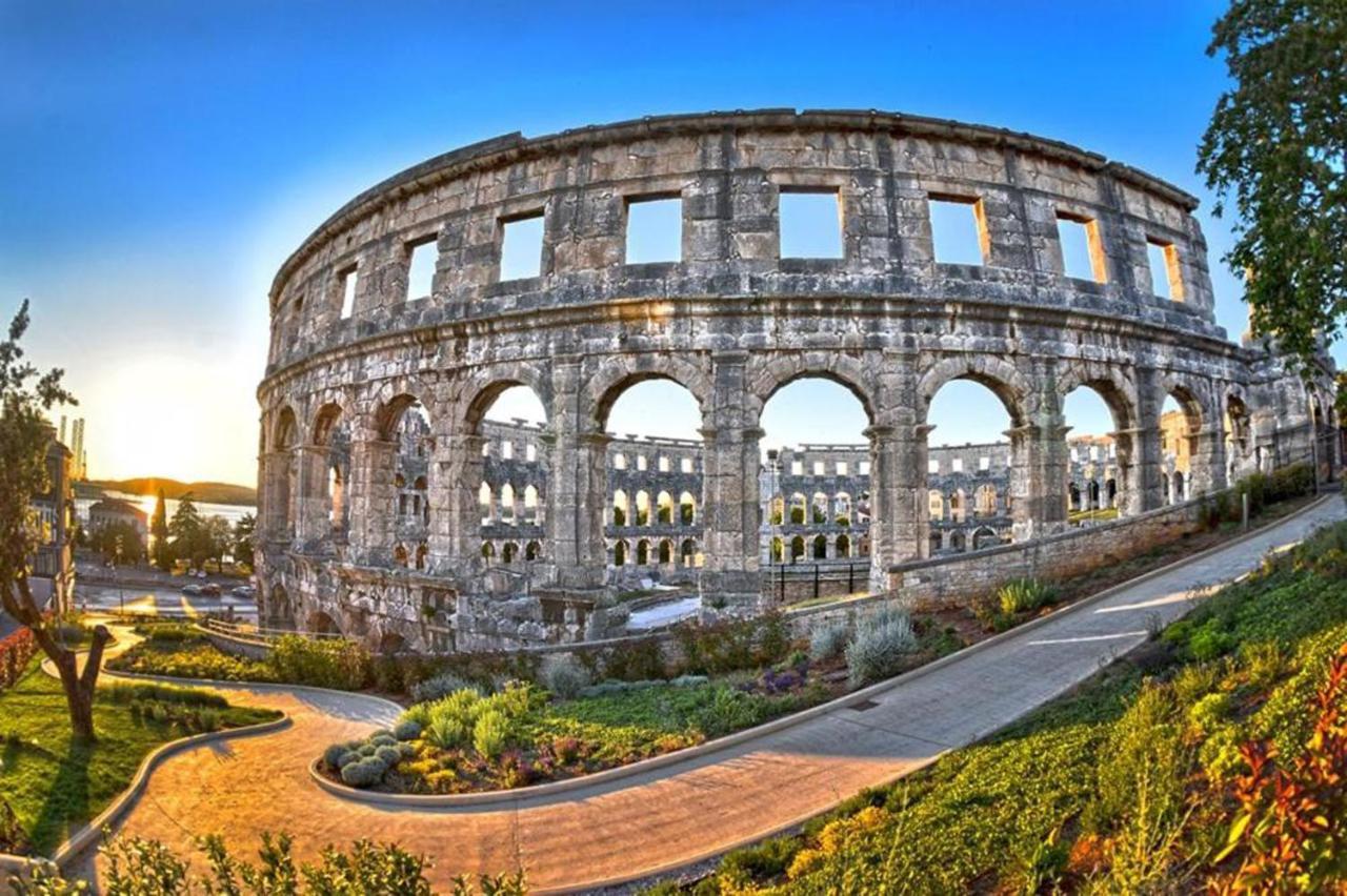 Apartment For Special Getaway Rose Πούλα Εξωτερικό φωτογραφία